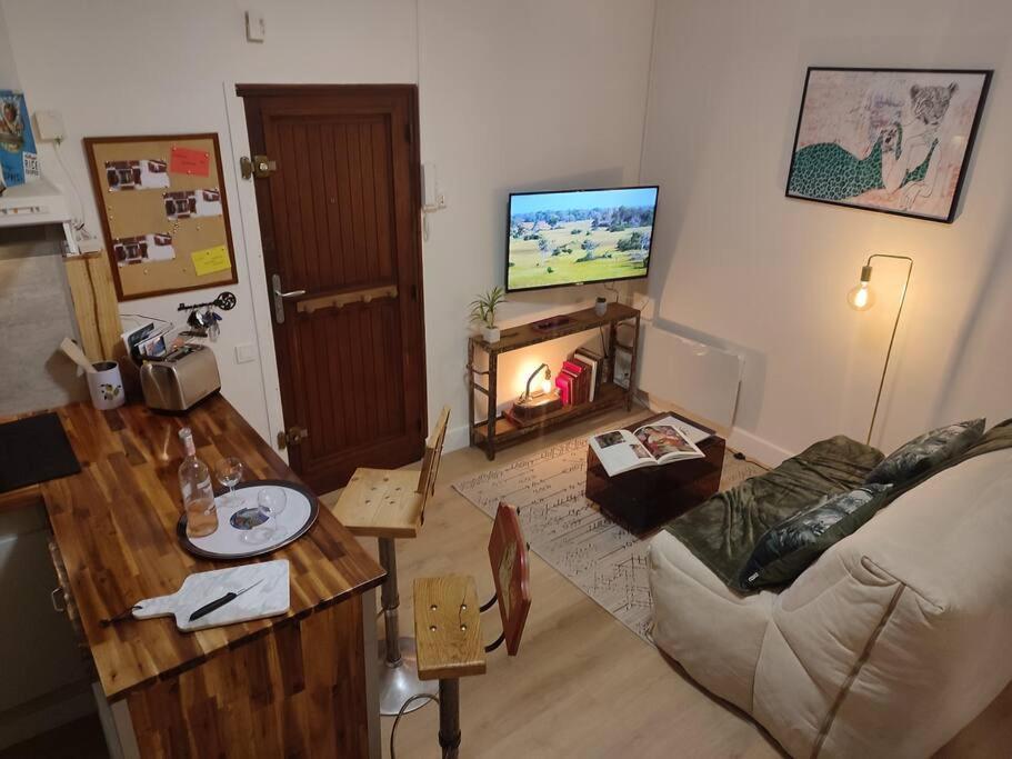 Deco Vintage - 5mn Du Centre - Tv Connectee Appartement